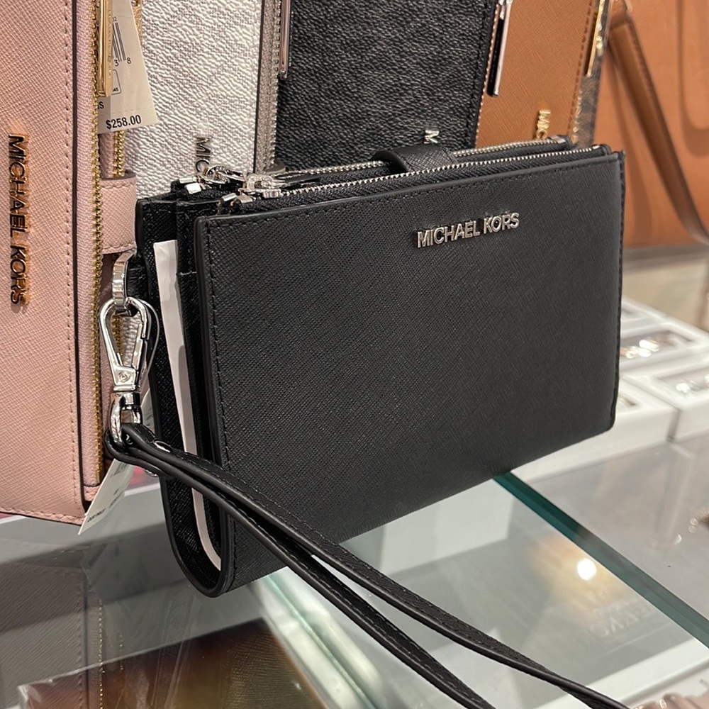 MICHAEL KORS LARGE DOUBLE ZIP WRISTLET WALLET PHONE CASE CLUTCH 
Black - Picture 4 of 16